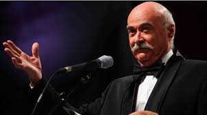 Cenaclul flacara — totusi, iubirea 04:21. Titus Andrei È™i O Intalnire Cu Tudor Gheorghe Ce Spun Mari PoeÈ›i Despre Trubadurul Din BÄƒnie Top Romanesc