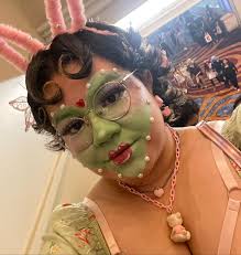 I'm so proud of how this look came out! I absolutely loved making this  avant-garde look! Thank you so much to the beautiful @mmuawbymari for being  my model yesterday! ☺️💕✨✨ . . . . . . . . . . . . . . . . . . #