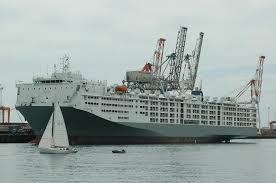 Mv Becrux Is The World S Largest Livestock Cattle Carrier It Has Cargo Carrying Capacity Of 20 000 Cattle Or Alterna Sea And Ocean Navy Ships Cruise Ship