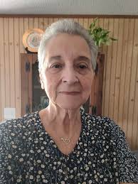 Hello! I am a 65 yo Christian woman interested in corresponding with like  minded believers. (Snail mail). my Hobbies if you can call them that are  simple living, knitting, sewing, gardening, cooking