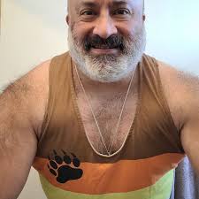 This Frozen Food Month, I'm taking a delicious dive into nostalgia with my  grandmother's legendary meatloaf recipe, now a frozen favorite you can  enjoy at home from @walmart. 🌟 Want to experience