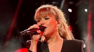 Songwriter Gary Burr reveals 'challenging' process of creating songs for  A-listers from Kelly Clarkson to Garth Brooks