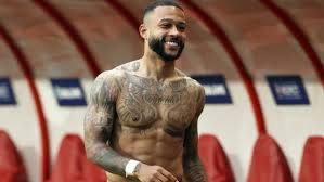 Depay играет с 2021 в фк барселона (барса). Depay Big Lover Of The Tattoos And Of The Feline