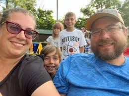 Cheryl Derosa's Instagram, Twitter & Facebook