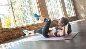 Bringe nun ellenbogen und knie diagonal zueinander. Workout 9 Ubungen Fur Den Unteren Bauch