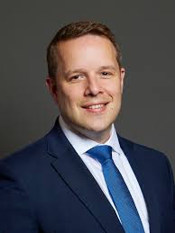 Tom Morrison's Instagram, Twitter & Facebook