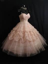 Little miss cupcakes has uploaded 422 photos to flickr. Items Similar To Vintage 1950 S 50s Strapless Pink Tiered Lace Tulle Rhinestones Circle Skirt Party Prom Weddi Pretty Dresses Beautiful Dresses Vintage Dresses