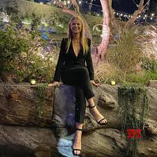 Gwyneth paltrow at a screening of the goop lab in los angeles. Gwyneth Paltrow S Insta Wish For Hubby On His 50th Birthday Social News Xyz
