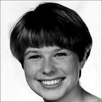 Colleen Cahill's Instagram, Twitter & Facebook