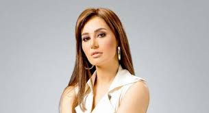هاجمت الفنانة المصرية حلا شيحة الفنان تامر حسني بعد تجاهله لها وطرحه فيديو كليب بحبك من فيلم مش أنا والذي يتضمن مشاهد رومانسية تجمعه بها، رغم أنها أعلنت براءتها من العمل. Ø£Ø²Ù…Ø§Øª ÙÙ‰ Ù…Ø´ÙˆØ§Ø± Ø­Ù„Ø§ Ø´ÙŠØ­Ø© Ø§Ù„ÙÙ†Ù‰ Ø¨Ø³Ø¨Ø¨ Ø§Ù„Ø­Ø¬Ø§Ø¨ Ù‚Ø¨Ù„ ÙÙŠÙ„Ù… Ù…Ø´ Ø£Ù†Ø§