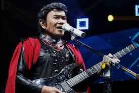 Kamis, 21 januari 2021 09:52:00 ini potret lawas rhoma irama, gagah dan berkharisma sejak muda. Rhoma Irama Bawakan Lagu Deep Purple Di Malam Puncak Kilau Raya Mnctv 29
