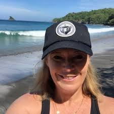 Erin Arnett (@erinharnett)