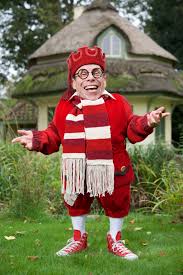Here you find the height of warwick davis. Being The Star Is A Tall Order For Warwick Davis Swindon Advertiser