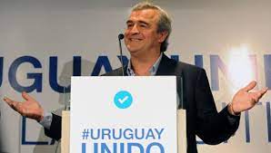 Larrañaga fue intendente de paysandú, su departamento natal, entre 1990 y 1999, y en 2004 saltó a la escena nacional e. Ex8ttt Vsi6oim