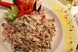 Adalah salad kerabu yang juga menggunakan bunga kantan. Kerabu Ayam Bunga Kantan Enak Buffet Ramadan 2017 Food For Thought Food For Thought