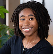 Ebony Elmore's Instagram, Twitter & Facebook