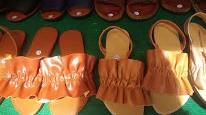Pengelasan getah sintetik adalah berdasarkan perbezaan monomer yang digunakan dalam penyediaannya. Sandal Berbahan Kulit Sintetis Yang Sedang Tren Dijual Hanya Rp 100 Ribu Di Bandung Fashion Market Tribun Jabar
