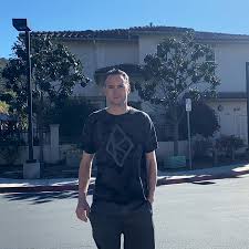 Eddie Villa - YouTube