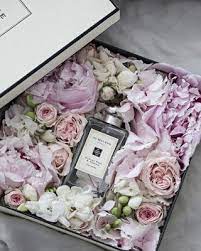 The height of both home and personal fragrances, jo malone london offer only the most elegant and carefully crafted blends for a truly iconic sensorial experience. Jo Malone Perfume Flowers Flower Box Gift Perfume Gift Perfume Packaging
