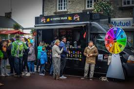 Juli 2017 mit einem 13 kilometer langen einzelzeitfahren erstmals in der geschichte der tour. Senseo Fait La Pause Cafe En Coffee Truck Sur Le Tour De France
