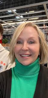 Add your verse to the song.....I'll start...don't spoil the fun😂 Keep it  clean guys