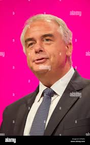 Robin hall hi-res stock photography and images