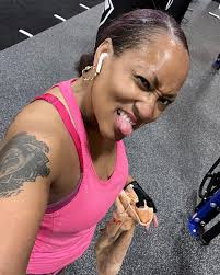 Yvette Wiggins (@loving_my_life_fitness) • Instagram photos and videos