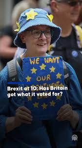 ❝I just don’t understand how people can be so dumb❞, 🇬🇧 10 years after  Brexit, UK citizens question whether the country got what it voted for, 🔻  Frustration over trade barriers and economic pressures ...