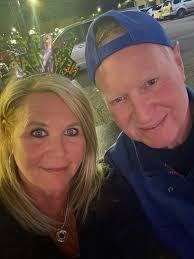 Robin & Diana Gold Members Joined in 2005 We vacation every year but  usually just twice a year with my work schedule but my children also  vacation when it's convenient