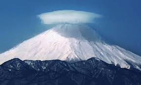 Lenticular Cloud Over Mount Fuji Wordlesstech