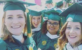 Hija de padres salvadoreños elegida como estudiante del año en universidad  de Estados Unidos