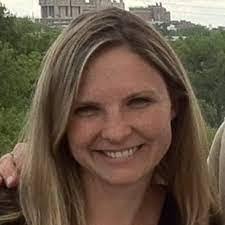 Amanda Lamp's Instagram, Twitter & Facebook