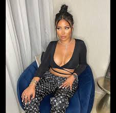 Photo : Maeva Ghennam sexy sur Instagram, le 20 février 2021 - Purepeople