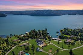Waterfront lot located in lake pointe at goose pond, an exclusive waterfront community on lake guntersville. Guntersville Al Luxury Real Estate Homes For Sale