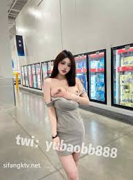 여신 급 대조 암캐 Yubao최근 8 월 VIP 그룹 유료 개인 촬영 야외 노출과 자극의 여러 장면, 첫 보지 노출  Goddess-level contrast bitch Yu Bao latest August VIP group paid private  shooting,