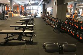 Basic fit owns and operates fitness chains in the netherlands and belgium. Basic Fit Gym Basic Fit Gap Route Des Fauvins