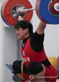 오늘의 주인공은고양시에 위치한 장미란 체육관에서 만나는고양시 역도선수 진윤성 잘생겼다수행능력 ⏫올려⏫주는 올바른 운동법먹는 것까지 운동이다! ë„ì¿„ ìœ ë§ì£¼ 21 ì—­ë„ ì§„ìœ¤ì„± ì—°í•©ë‰´ìŠ¤