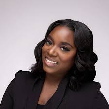 Lasha Lewis's Instagram, Twitter & Facebook