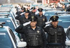 Hombre policia persona con un policia imagenes de policia policias oficial policia armado policia ciudad de mexico seguridad publica mexico policia uniforme policia mujer policia español. Policias De La Cdmx Los Menos Capacitados Para Levantar Denuncias Factor Capital Humano
