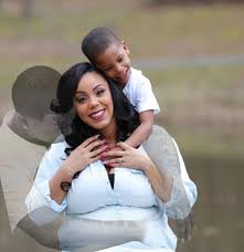 La Bonita Sesion De Fotos De Una Madre Y Su Hijo Con El Padre Que Murio Dos Meses Antes De La Fecha De Parto