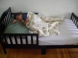 If you're looking for the best crib sheet for your toddler, that has a sleek, modern wood design, you'll likely find what you are looking for with the dream on me classic design toddler bed. Dream On Me Classic Design Toddler Bed Multiple Finishes Walmart Com Walmart Com