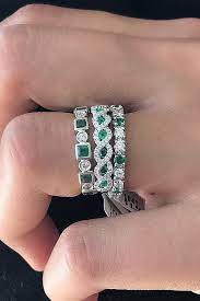 Wedding Bands For Women 30 Stunning And Trendy Ideas Diamond Wedding Bands Jewelry Diamond Jewelry
