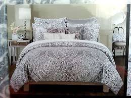 Com tahari bedding 3 piece king duvet cover set paisley medallion pattern in shades of gray and sets. New Tahari Gray Silver Paisley Medallion 3pcs King Duvet Cover Shams Bedding Set