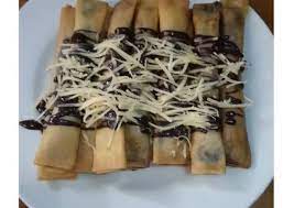 Mari letakkan pisang ditengah tengah cake, kemudian tambahkan butter cream diatasnya, lalu isian lainnya seperti keju parut ataupun coklat meses. Resep Banana Roll Oleh Bella Oliviia Amanda Cookpad