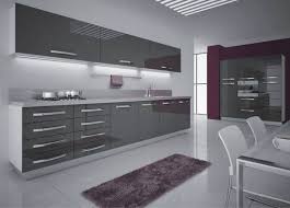 موديلات مطابخ أكثر من رائعة تشهاي غير دخلي ليها موقع يالالة Yalalla Com عالم المرأة بعيون مغربية Kitchen Interior Design Modern Condo Kitchen Kitchen Room Design