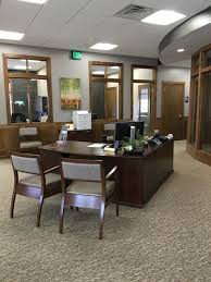Wells Fargo Company San Francisco Ca Flourish Desk Workspace With Acquaint Seating In Private Office Nationaloffice Home Home Decor Seating