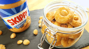 Kue kering selai kacang resep fatmah bahalwan rebake. Renyah Lumer Resep Skippy Peanut Butter Cookies Dapoer Mery