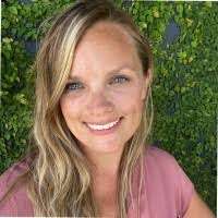 Laura Pfister's Instagram, Twitter & Facebook