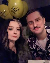 Danielle Wynne's Instagram, Twitter & Facebook