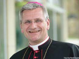 Anlässlich der abgeordneterversammlung des eidgenössichen schwingerverbandes 2013 in engelberg wurde für benno studer mit einer schweigeminute gedacht. Weihbischof Steigt Aus Synodalforum Aus Tag Des Herrn Katholische Wochenzeitung